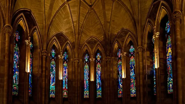 Una vidriera de una iglesia. ARCHIVO