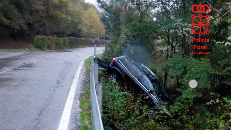 Accidente de tráfico ocurrido en el cruce de Aróstegui con la NA-4100. CEDIDA