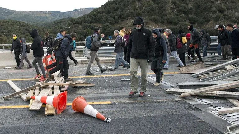 Independentistas en la frontera de La Jonquera GLORIA SÁNCHEZ EUROPA PRESS