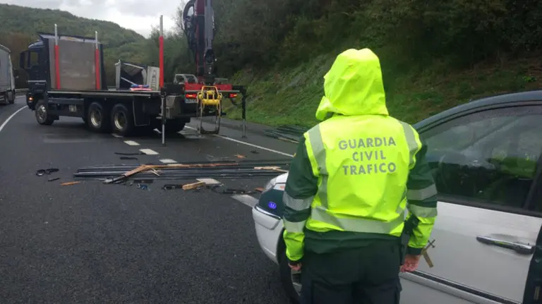 Accidente en Bera, en la N-121-A GUARDIA CIVIL