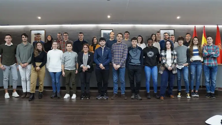 Integrantes del Parlamento Joven de Navarra CEDIDA