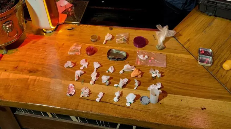 Drogas decomisadas en un bar de Pamplona POLICÍA MUNICIPAL DE PAMPLONA