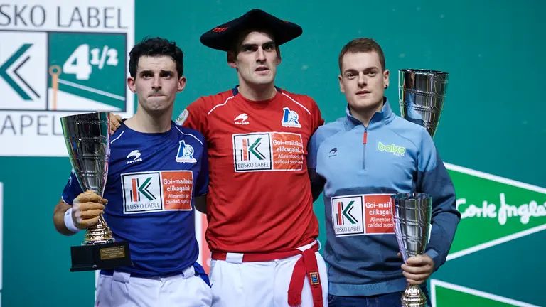 Final del Campeonato del Cuatro y Medio entre Ezkurdia y Altuna III en el Navarra Arena. PABLO LASAOSA 19