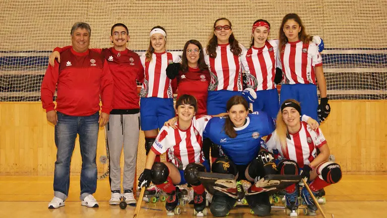 Equipo senior femenino de la UDC Rochapea IHP. Cedida.