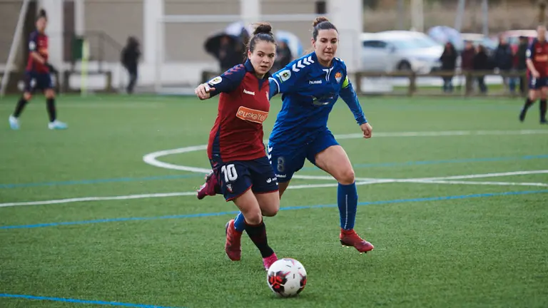 Osasuna Femenino se enfrenta al Seagull Badalona en las instalaciones de Tajonar. PABLO LASAOSA