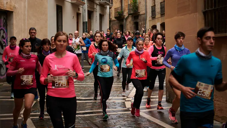 Carrera de la Mujer por las calles de Pamplona. PABLO LASAOSA
