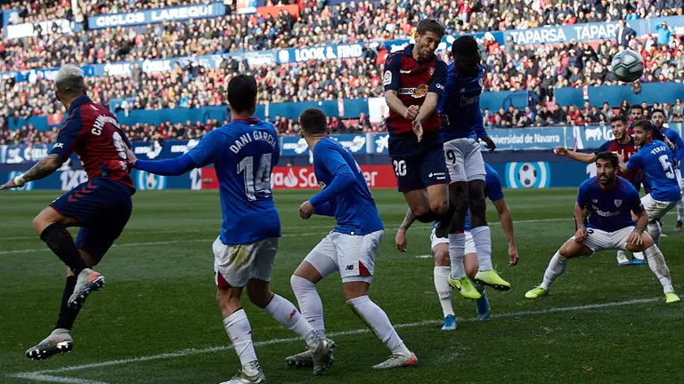 Partido de La Liga Santander entre Osasuna y Athletic Club de Bilbao disputado en el estadio de El Sadar. IÑIGO ALZUGARAY
