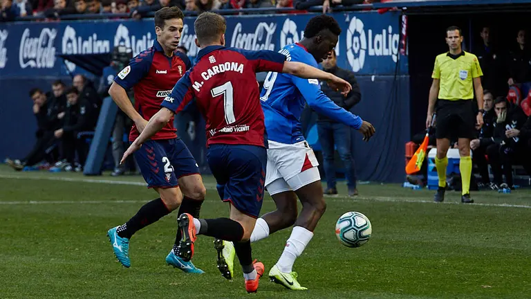 Partido de La Liga Santander entre Osasuna y Athletic Club de Bilbao disputado en el estadio de El Sadar. IÑIGO ALZUGARAY