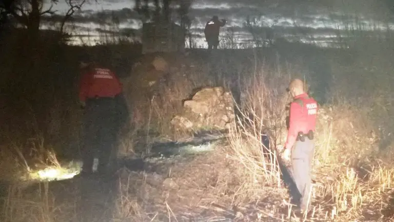 Agentes de la Policía Foral, en la zona de Castejón donde se ha registrado un herido al recibir un disparo (2) POLICÍA FORAL