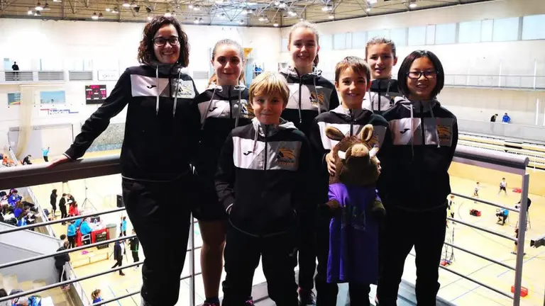 Los participantes del Club Badmintón Estella, durante el Máster Jóvenes 8 celebrado en la localidad navarra este pasado fin de semana CEDIDA