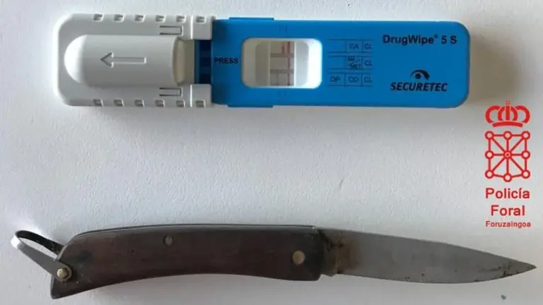 Navaja incautada por la Policía Foral a un conductor en Andosilla POLICÍA FORAL