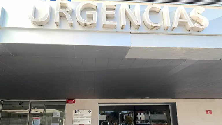 Vista del antiguo Hospital Virgen del Camino de Pamplona, actual maternidad del Complejo Hospitalario de Navarra donde se encuentran las urgencias pediátricas. 