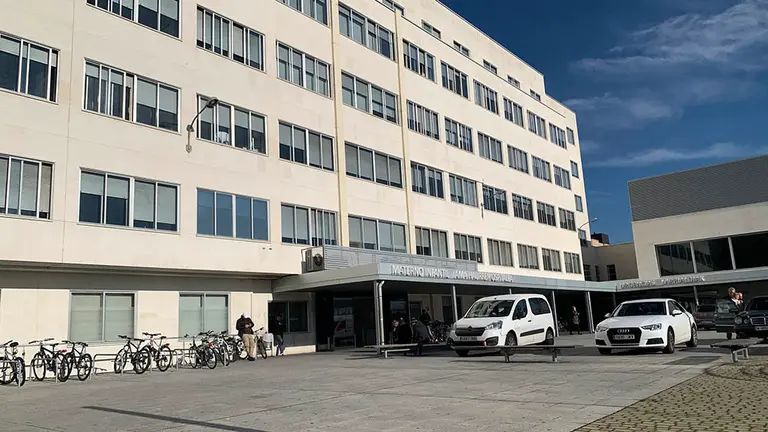 Vista del antiguo Hospital Virgen del Camino de Pamplona, actual maternidad del Complejo Hospitalario de Navarra. 