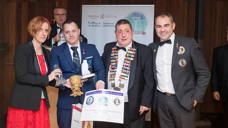 Reinel Ramos González, Campeón Nacional Cocktail Long Drink 2019 en Categoría Barmans. ROBERTO LECHADO