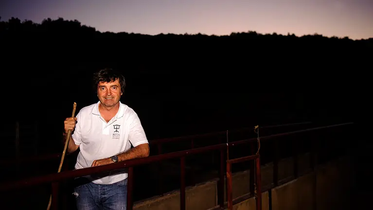 20- Fin de la jornada tras volver de Puente la Reina y soltar las reses. MIGUEL OSÉS