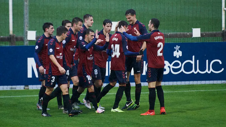 Osasuna Promesas se enfrenta al Alavés en las intalaciones de Tajonar. PABLO LASAOSA