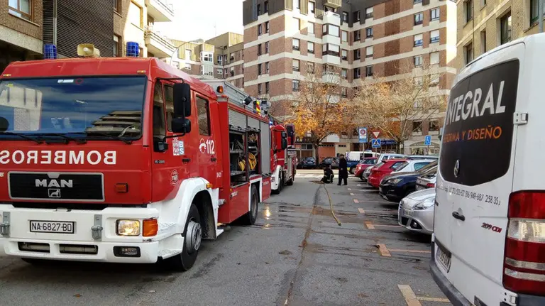 Incendio en una bajera de Pamplona BOMBEROS DE NAVARRA