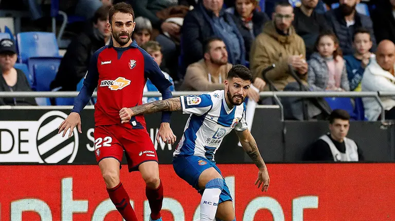 Partido disputado entre el Español y Osasuna en el RCDE Stadium de Cornellá (2)