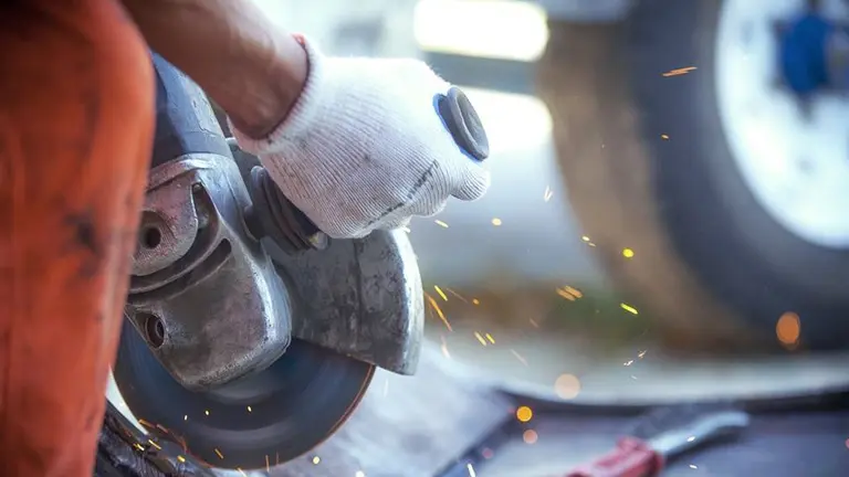 Imagen de archivo de una sierra eléctrica ARCHIVO