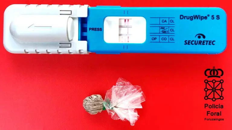 Prueba de drogas realizada a un conductor en las inmediaciones de Ororbia. POLIC&Iacute;A FORAL