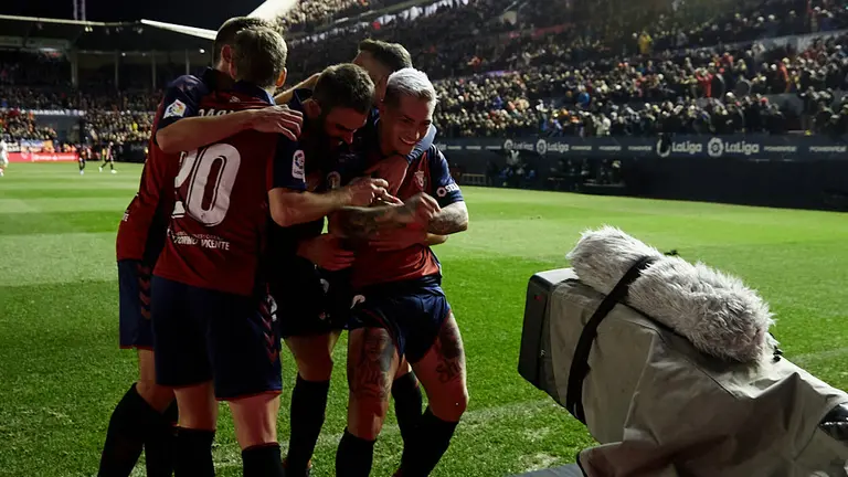 Partido de La Liga Santander entre Osasuna y Sevilla disputado en el estadio de El Sadar. IÑIGO ALZUGARAY