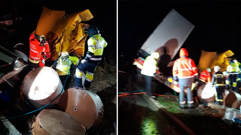 Accidente de un cami&oacute;n en Areso en el que su conductor ha resultado herido. POLIC&Iacute;A FORAL