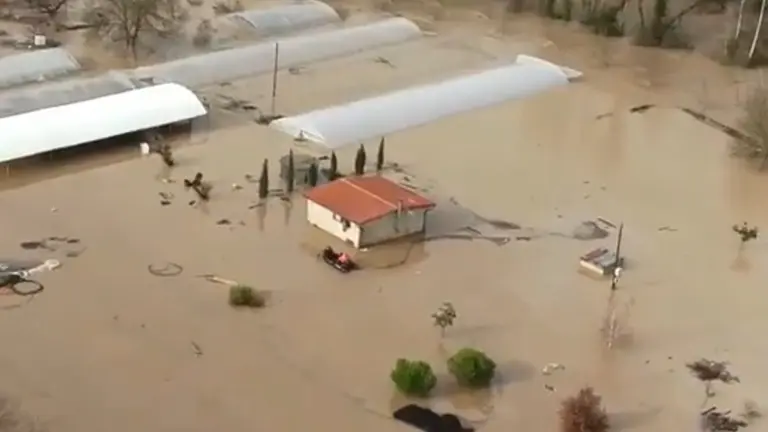 El rescate de dos personas en Lumbier por parte de los bomberos