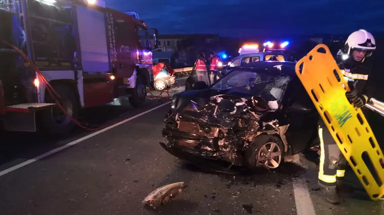 Accidente de tráfico ocurrido cerca de la estación de Caparroso BOMBEROS DE NAVARRA
