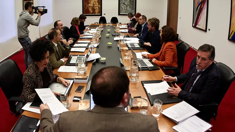 Reunión semanal de la Mesa y Junta del Parlamento de Navarra. IÑIGO ALZUGARAY