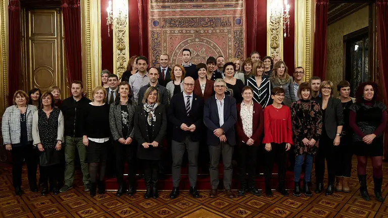 Acto de entrega de reconocimientos de calidad a centros educativos de Navarra con la presencia del consejero de Educación, Carlos Gimeno. IÑIGO ALZUGARAY