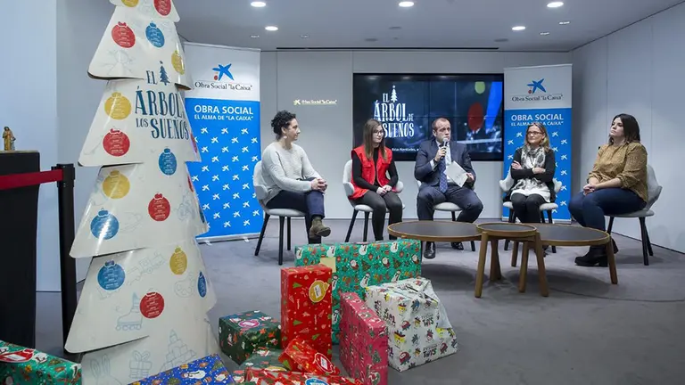 Un total de 350 niños en situación de vulnerabilidad en Navarra reciben regalo de Reyes gracias a clientes de CaixaBank CEDIDA