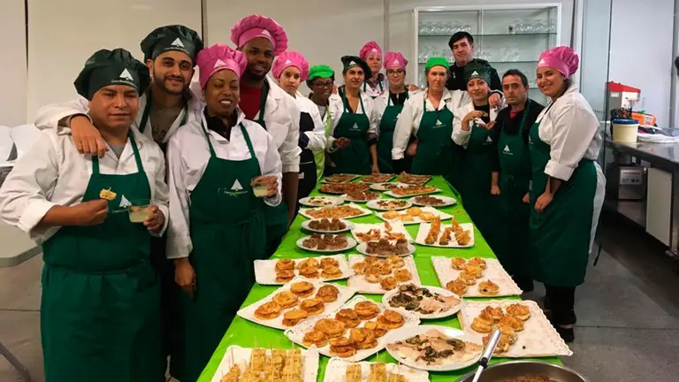 Participantes en el curso de formación de auxiliar de cocina. GOBIERNO DE NAVARRA