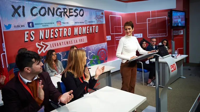 La secretaria general del PSN, María Chivite, interviene en la clausura del XI Congreso de Juventudes Socialistas de Navarra. MIGUEL OSÉS