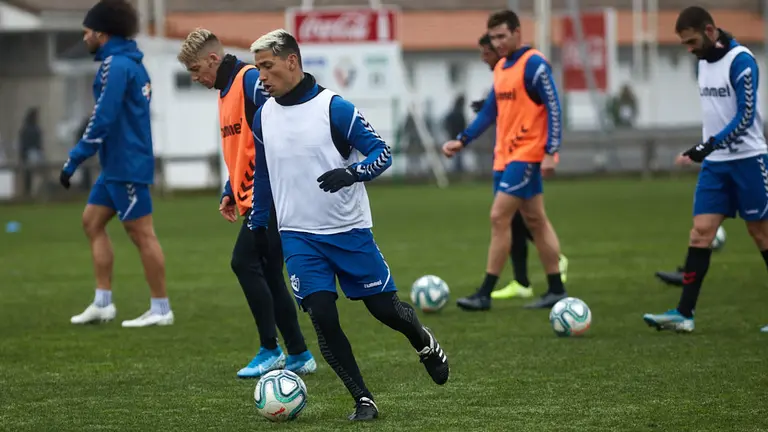 Entrenamiento de Osasuna en las instalaciones de Tajonar durante las vacaciones navideñas. IÑIGO ALZUGARAY