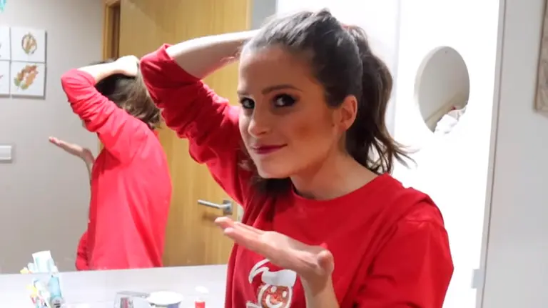 Estefanía Unzu, más conocida como Verdeliss, durante uno de sus vídeos en YouTube