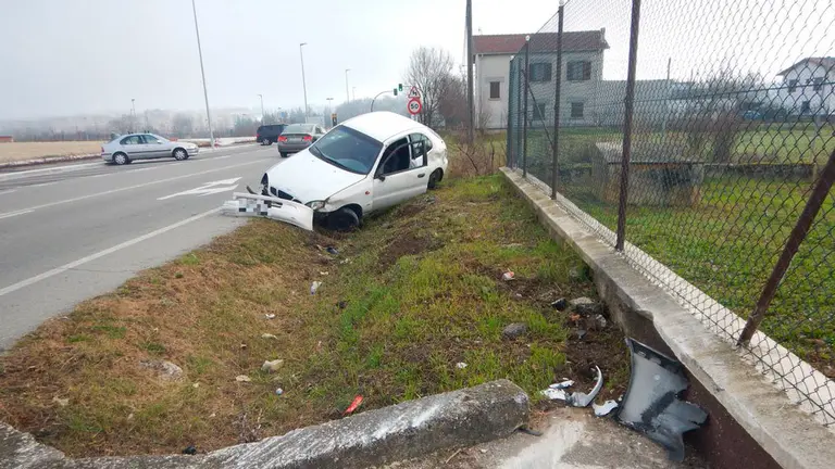 Accidente ocurrido en la carretera de Orcoyen. POLICÍA MUNICIPAL DE PAMPLONA