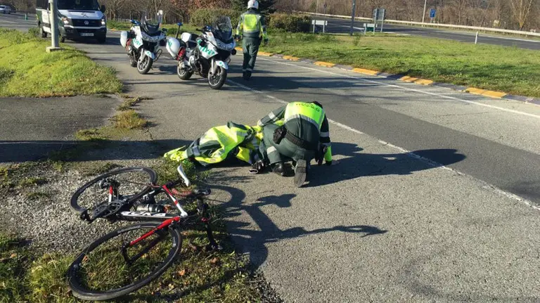 Caida de un ciclista de 86 a&ntilde;os en el t&eacute;rmino municipal de Olloqui GUARDIA CIVIL