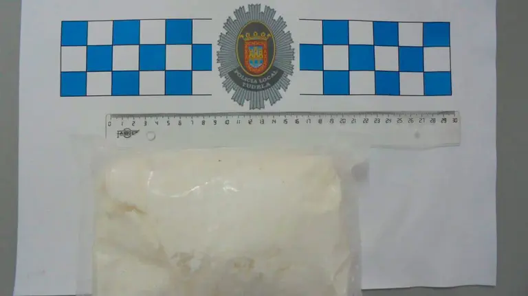 Bolsa con speed interceptada en una furgoneta de reparto en Tudela. CEDIDA