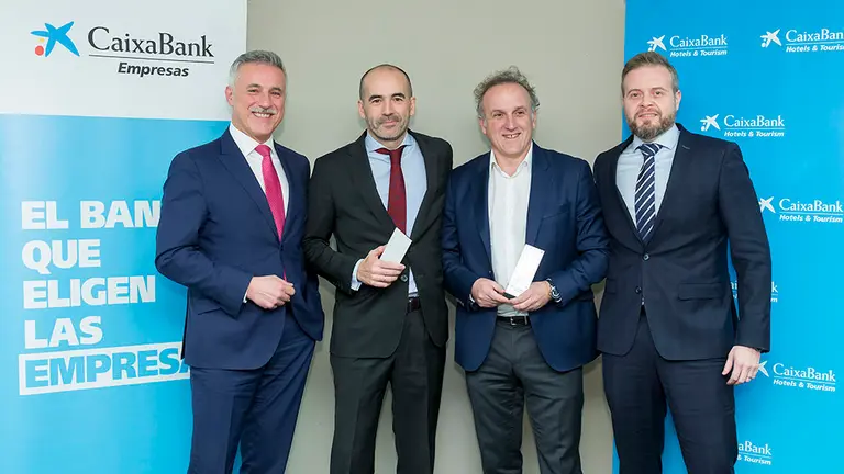 A* Jesús M Garzaron/CaixaBank
F* 2020_01_14
T* Premios Hotel&Tourism
L* CaixaBank, sede