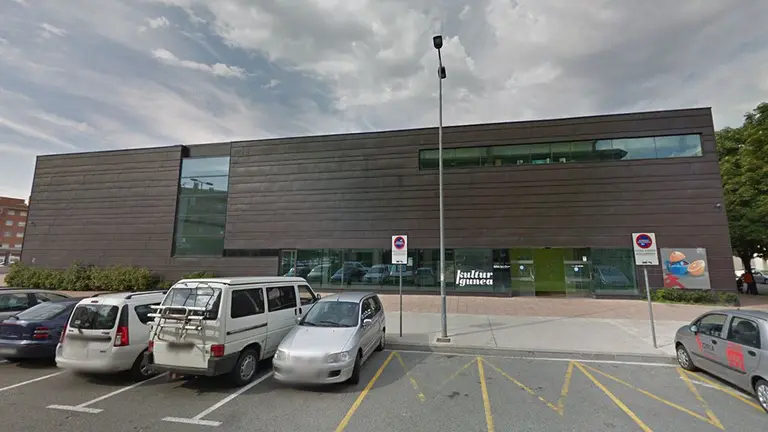 Exterior del Ayuntamiento de Berriozar. ARCHIVO