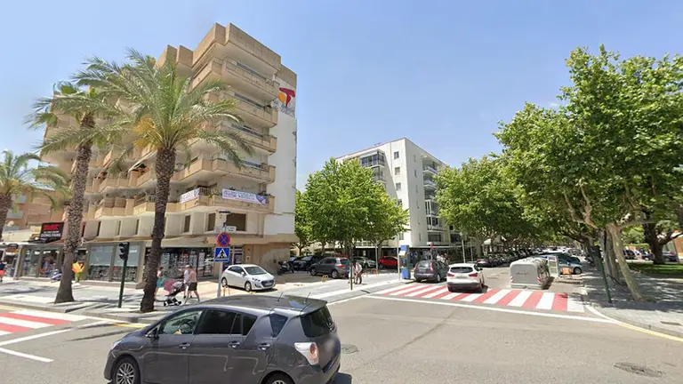 Una calle del centro de Salou ARCHIVO