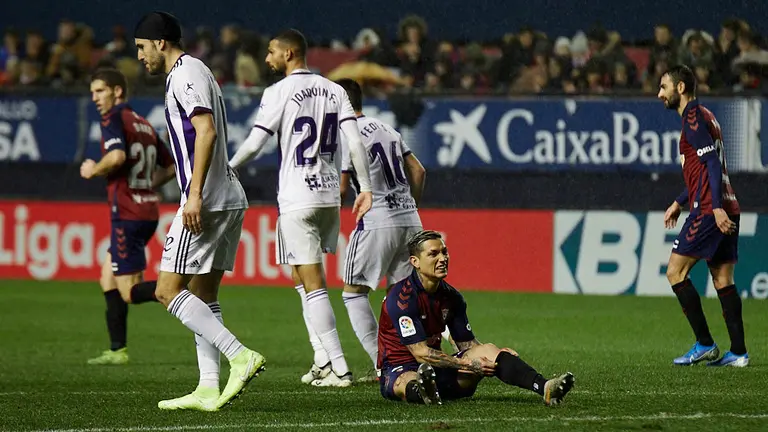 Partido de La Liga Santander entre Osasuna y Real Valladolid disputado en el estadio de El Sadar. IÑIGO ALZUGARAY