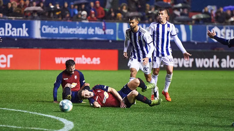 Partido entre Osasuna y Valladolid en El Sadar. MIGUEL OSÉS