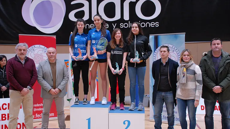 Podium en el máster de Bádminton celebrado en Liencres. Cedida.