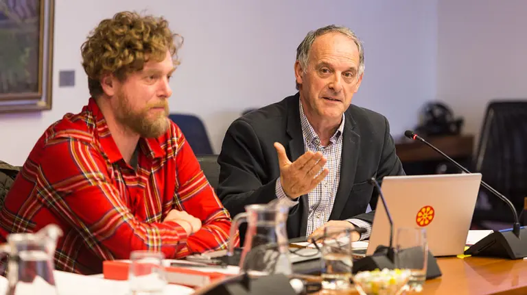 Comisión de Presidencia, Igualdad, Función Pública e Interior, con Adolfo Araiz y Maiorga Ramírez (EH Bildu) (4) PARLAMENTO DE NAVARRA