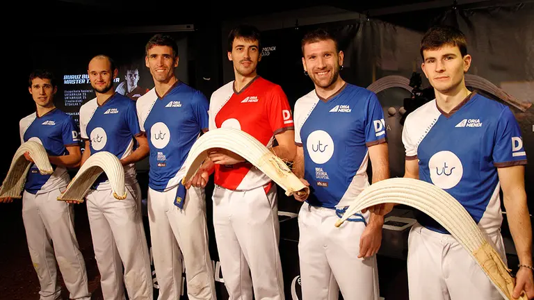 Los remontistas del torneo individual acudieron a la presentación. Foto de Maialen Andrés.