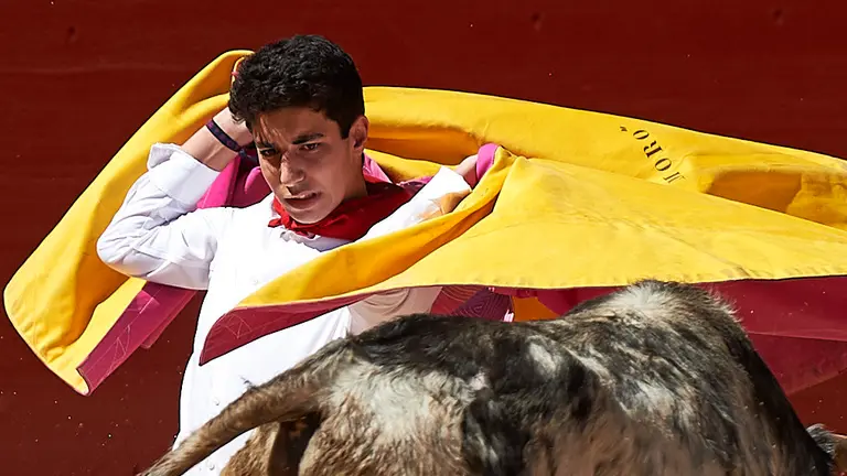 Jornada de toros en familia en el coso pamplones durante los sanfermines de 2019. MIGUEL OSÉS