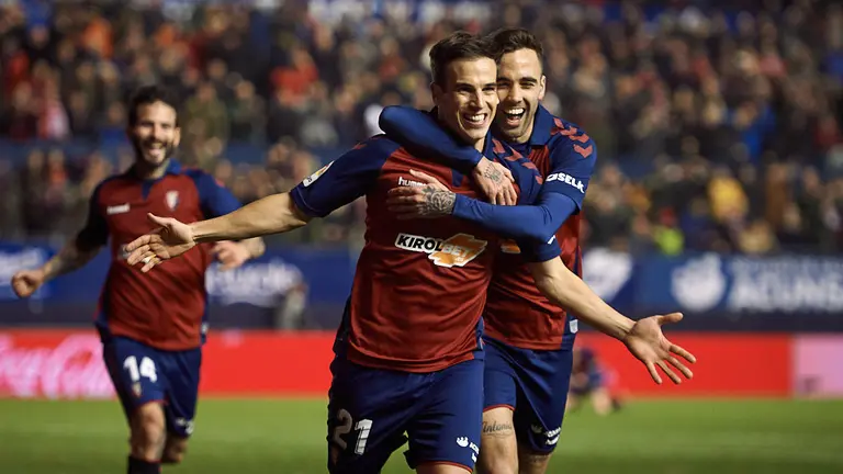 Osasuna se enfrenta al Levante en El Sadar. MIGUEL OSÉS
