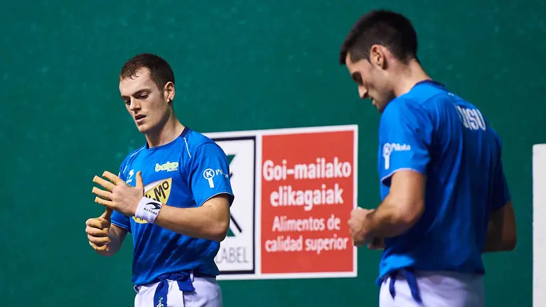 Partido en el Labrit entre Laso-Albisu y Olaizola-Urrutikoetxea. MIGUEL OSÉS