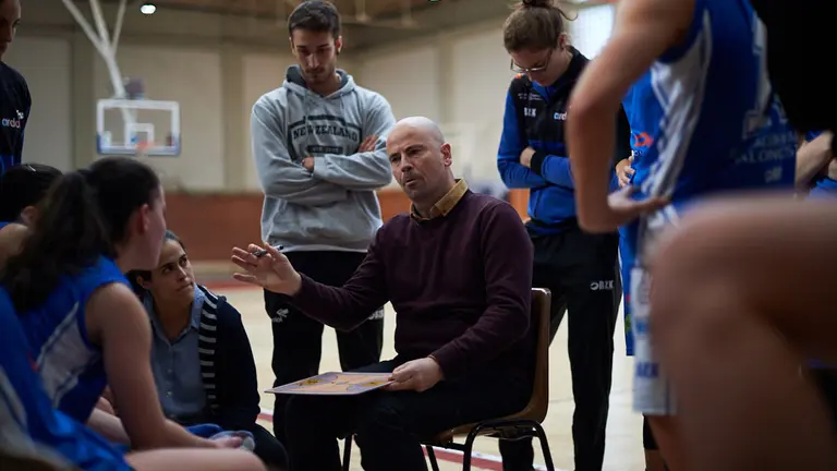 Tiempo muerto en el partido FNB Ardoi Femenino - Magectias Lanzarote. MIGUEL OSÉS